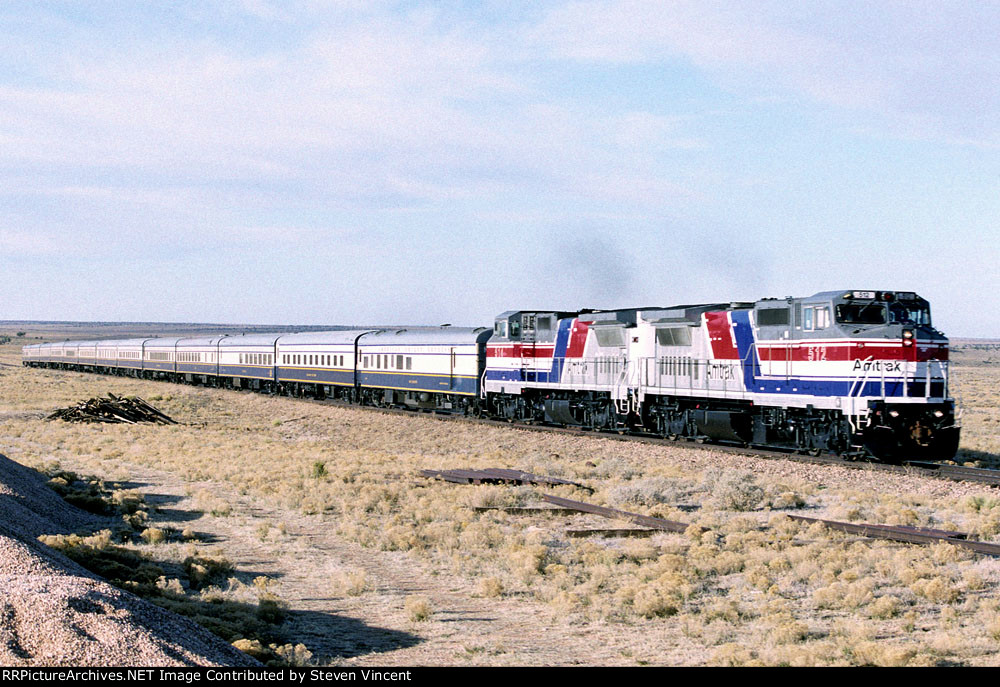 Amtrak power leads AOE train to the Grand Canyon on the GCRY